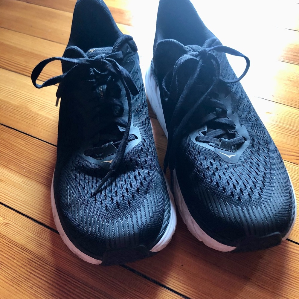 HOKA W Clifton 7